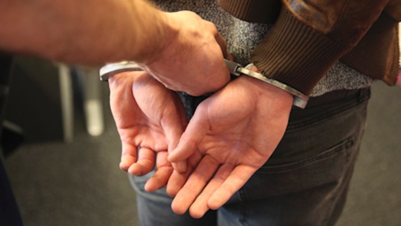 Politie houdt twee Apeldoorners aan voor laffe beroving