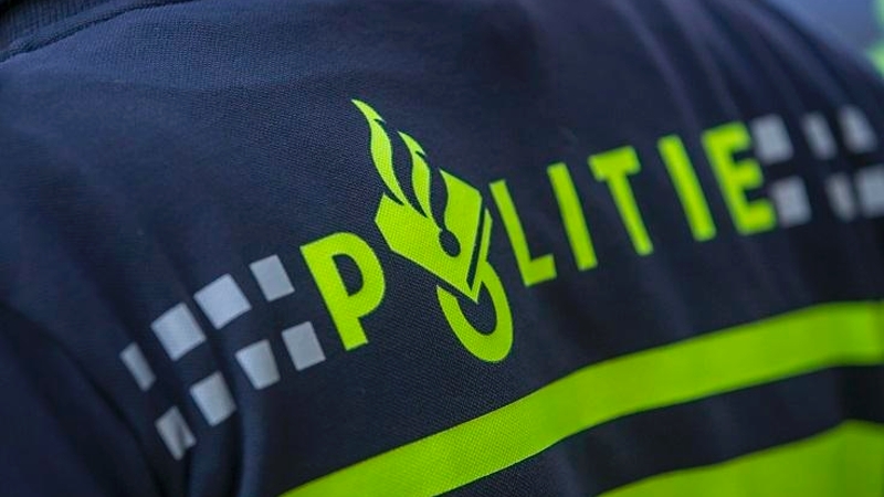 Brandstichting bij woning, politie zoekt getuigen