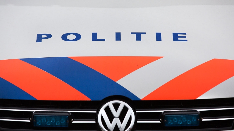 Politie rijdt gestolen auto klem na achtervolging uit Duitsland