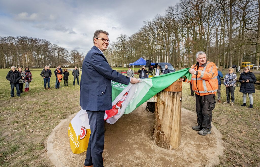 Circulaire tafel geplaatst in De Parken