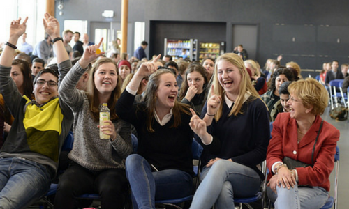 Scholieren van het Christelijk Lyceum Apeldoorn behalen 15e plek op landelijk vmbo debattoernooi