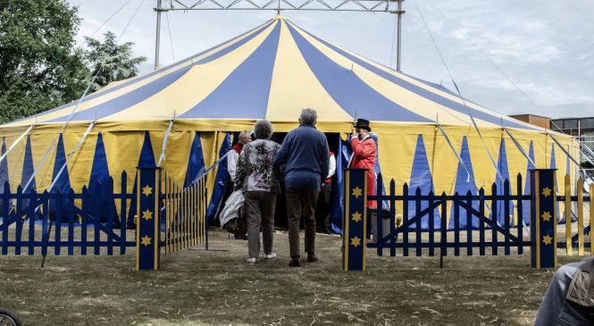 Cliënten Zorggroep Apeldoorn genieten van Circus in de zorg