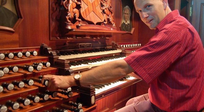 Maandag 22 juli zal Evert van de Veen op het orgel van Beekbergen spelen