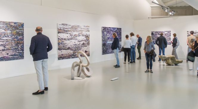 Rondleiding voor blinde en slechtziende mensen door CODA Museum