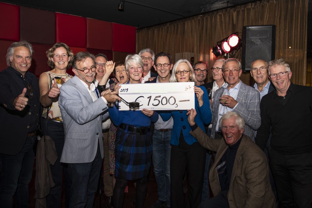 Rotaries Apeldoorn en Apeldoorn Zuid winnen ISA Trofee met ‘de Codeclub’