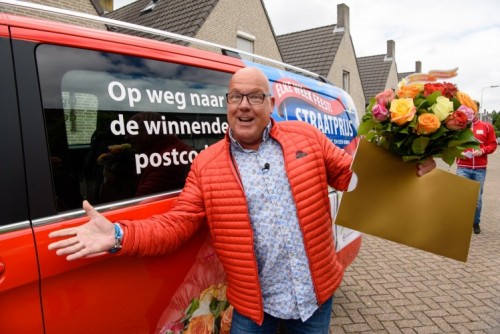 Hele wijk uit Apeldoorn wint cadeaukaarten voor lokale ondernemers bij Postcode Loterij