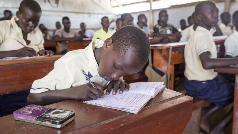 Sam’s Kledingactie voor schoolkinderen in Oeganda