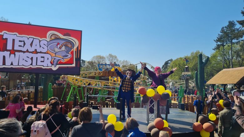 Opening nieuwe achtbaan gaat bijna mis