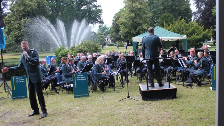 Nederlands Douane Orkest in het Oranjepark