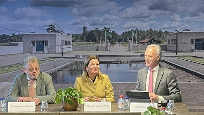 Minister Van der Wal praat in Apeldoorn over gebiedsproces Garderen, Elspeet, Uddel en Speuld