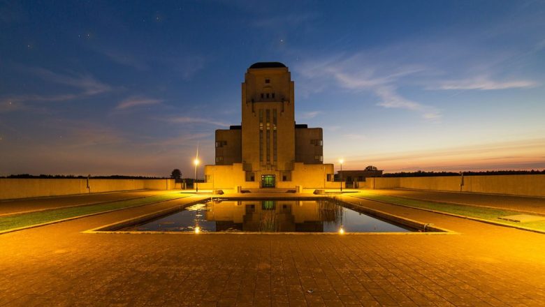 Viering 100 jaar eerste radioverbinding Radio Kootwijk met Nederlands Indië