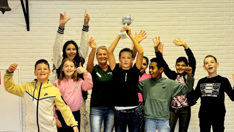 Zwemchallenge gewonnen door OBS De Rietendakschool