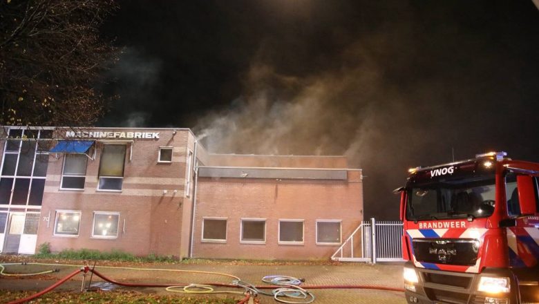 Zeer grote brand bij opslag van supermarkt aan Hoenderparkweg