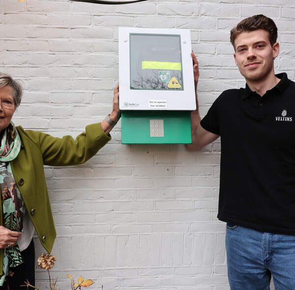 Apeldoorn rondt AED-netwerk af: hele gemeente binnen bereik van levensreddende hulp