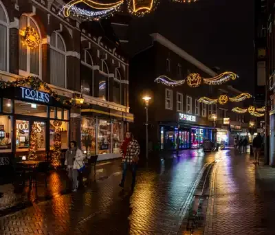 Binnenstad Apeldoorn straalt weer in kerstsfeer